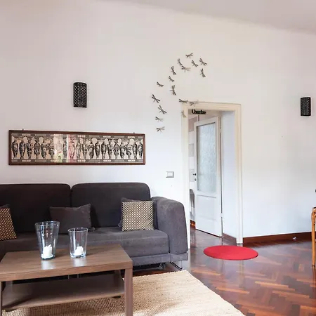 Youhosty - De Predis 7 Apartment *